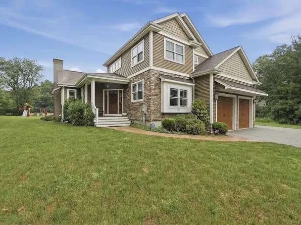 223 Tiffany St, Attleboro, MA 02703