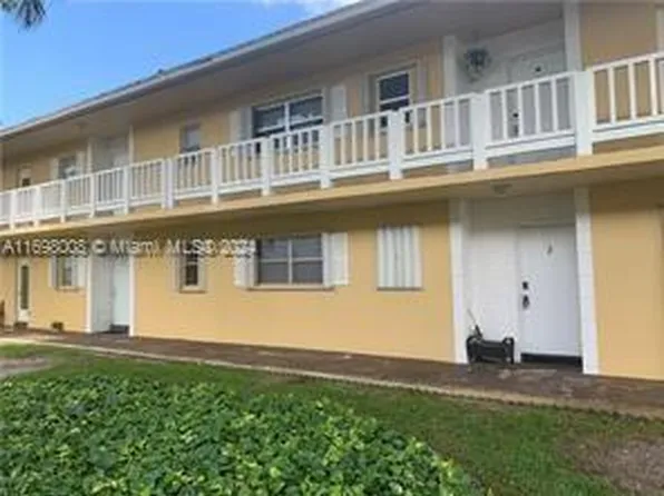 430 SE 2nd Ave #3, Deerfield Beach, FL 33441