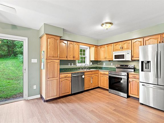 5th image of 139 Lemmon Hollow Rd
