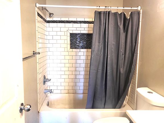 2nd image of 206 E 14th St