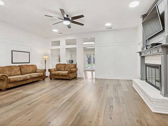 5th image of 10220 Shadow Way