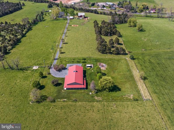 394 Brook Creek Rd, Toms Brook, VA 22660