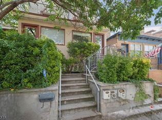 6 Carroll Pl, Weehawken, NJ 07086