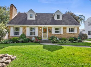 914 42nd St SW, Wyoming, MI 49509