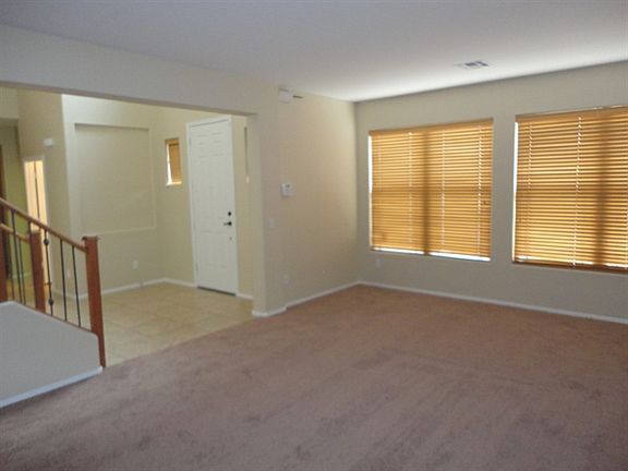 5th image of 10121 W Illini St