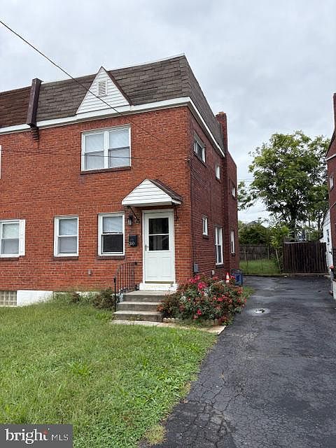 1st image of 30 W Parkway Ave