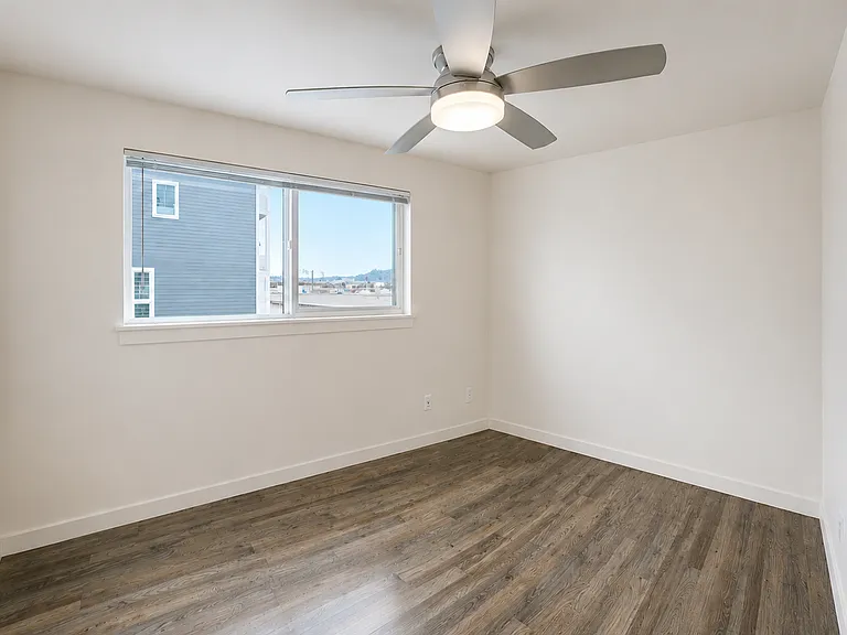 Whiterock Apartments — Photo 30