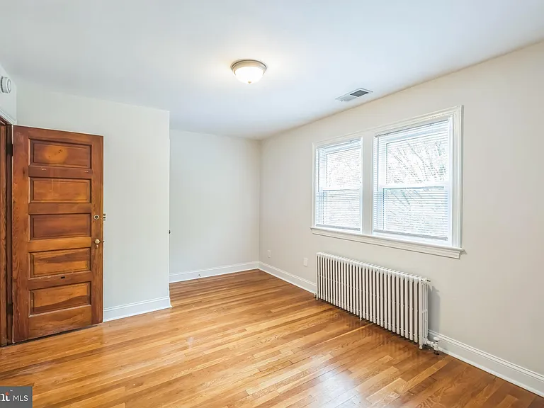 1407 K St SE — Photo 13