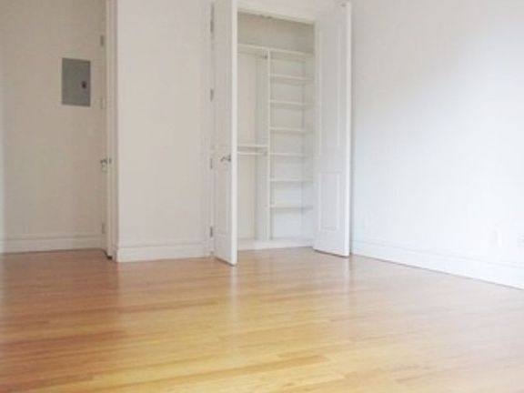 3rd image of 236 E 5th St APT E5