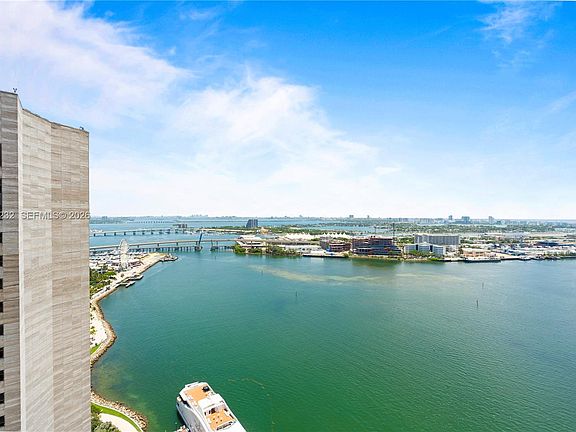 5th image of 335 Biscayne Blvd #3410