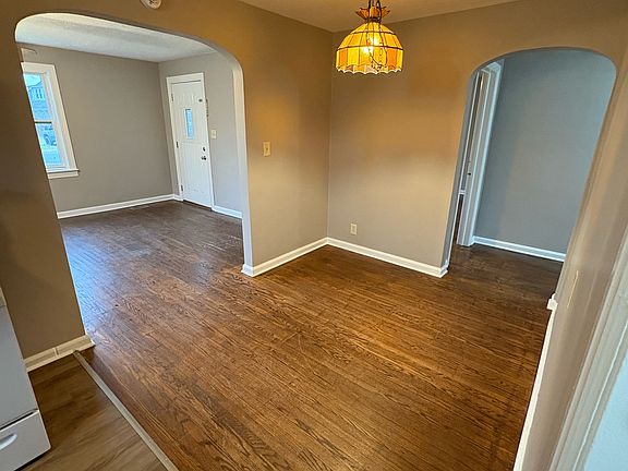2nd image of 134 Duffey St