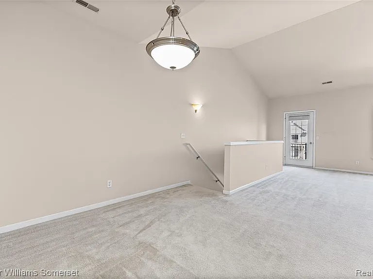 1128 Alameda Blvd — Photo 10