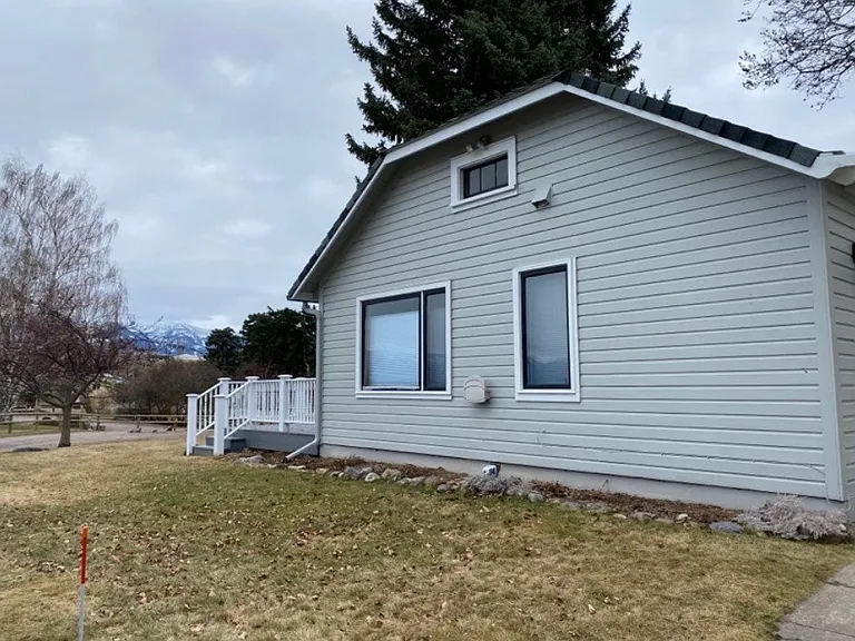 1613 Hillcrest Dr — Photo 5