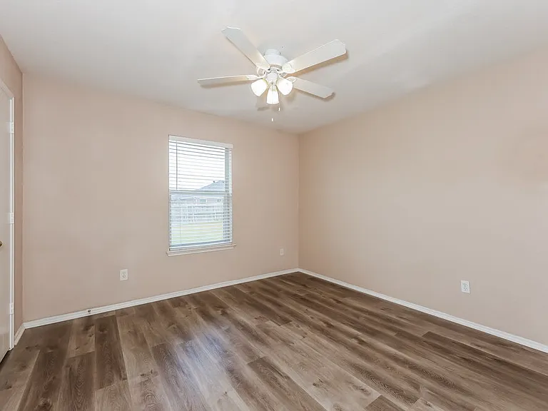 6101 Summerfield Dr — Photo 13