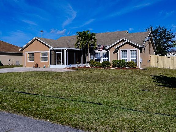 3rd image of 743 NW Biscayne Dr
