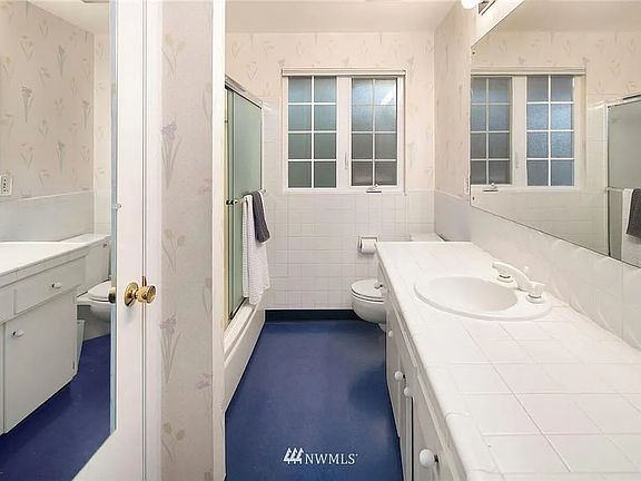 Private 3/4 bathroom.