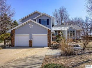 12005 Quail Dr, Bellevue, NE 68123