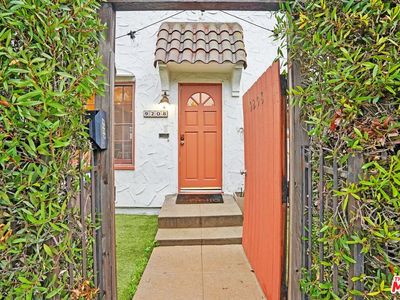 9208 National Blvd, Los Angeles, CA, 90034