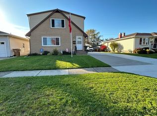 58 E Cavalier Dr, Buffalo, NY 14227