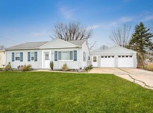 321 Hart St, Houston, PA 15342