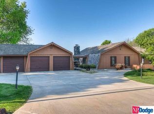 8345 Camden Ave, Omaha, NE 68134