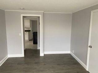 77 Lombard Ave APT 3, East Longmeadow, MA 01028