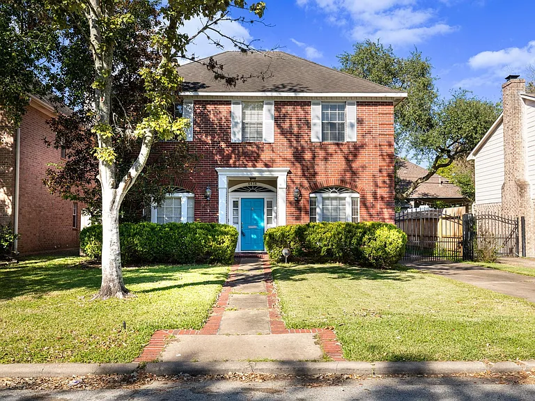 4418 Jane St — Photo 1