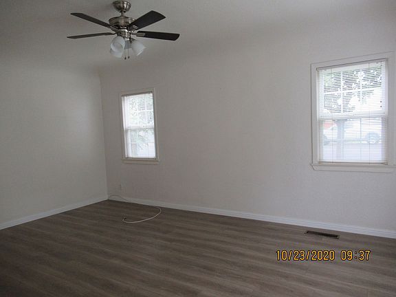 3rd image of 301 S East St