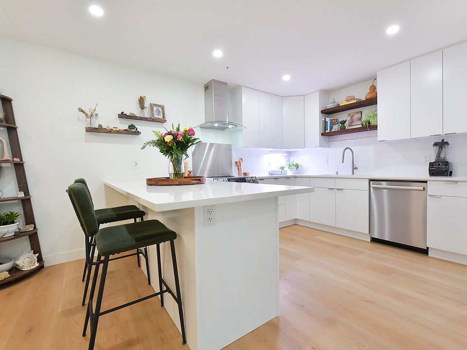1st image of 2700 McCallum Rd #203