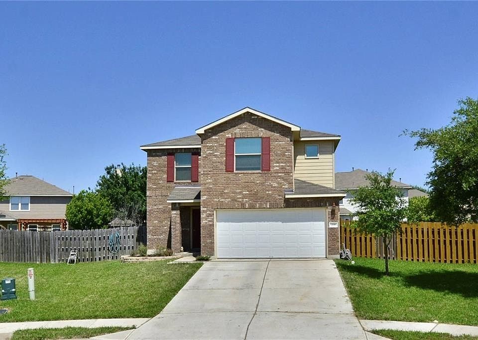 1st image of 208 Wells Bnd