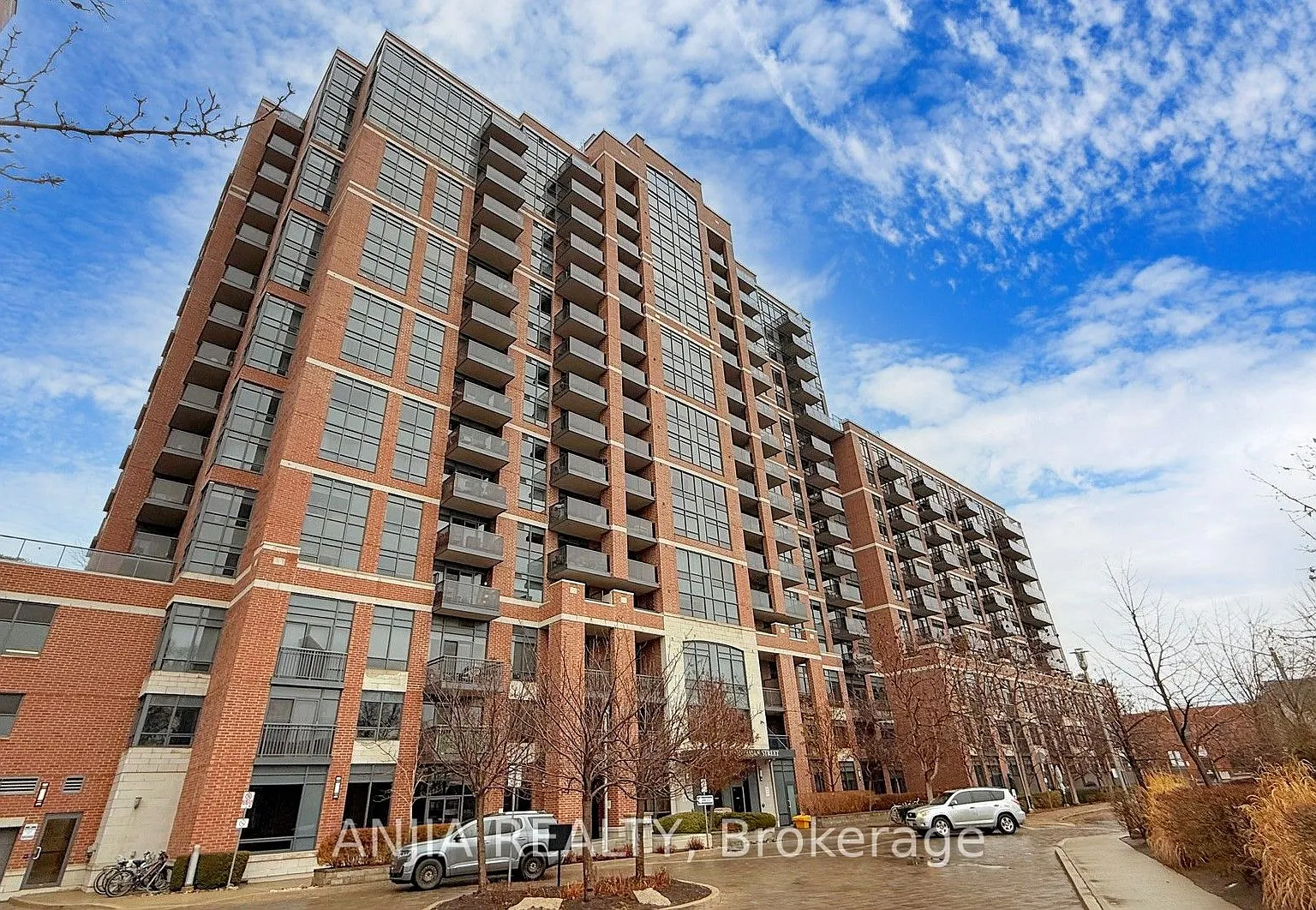 3 bed, $3,180 — Photo 1