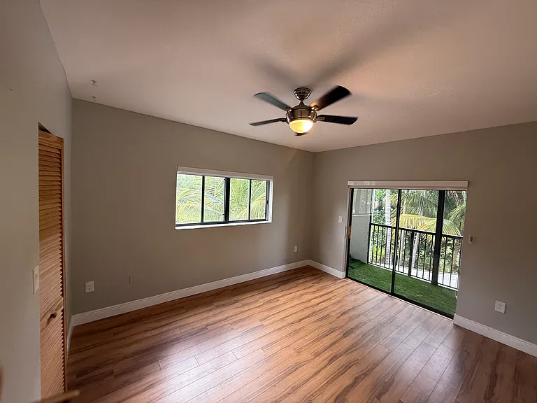 2445 SW 18th Ter #220 — Photo 9