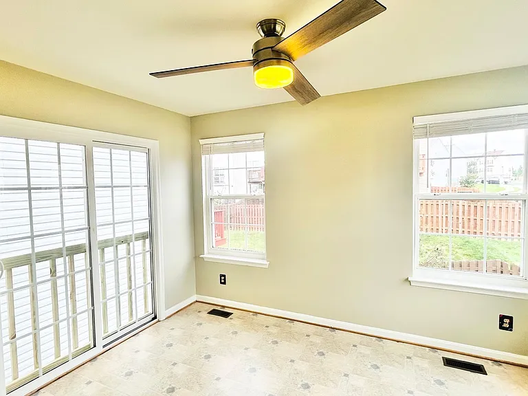 11318 Wytheville Ln — Photo 18