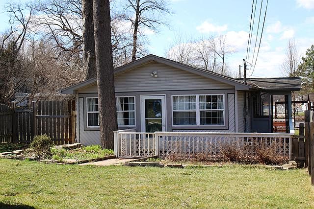 1st image of 38726 N Hilltop Ave