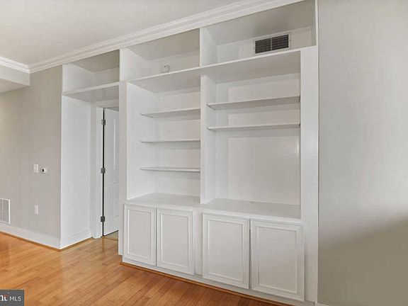 5th image of 2001 15th St N APT 810