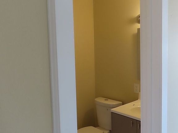 5th image of 5280 Groveland Dr APT 4