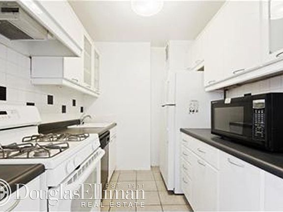 2nd image of 382 Central Park W APT 3E