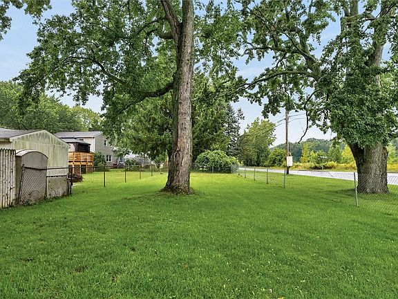 5th image of 61 Gates Greece Townline Rd
