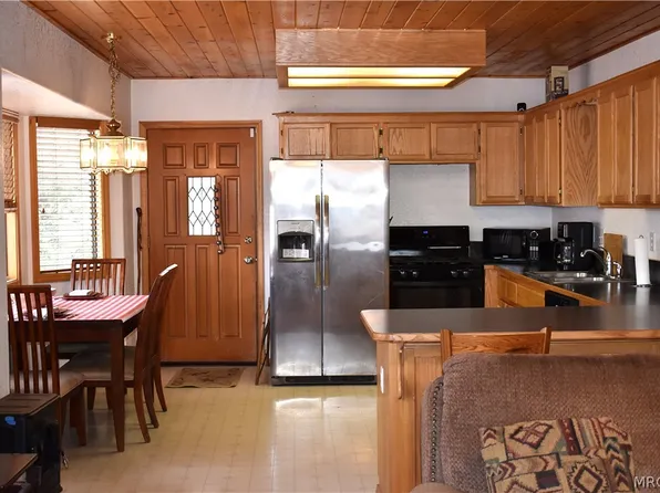 442 Inyo Ave, Sugarloaf, CA 92314