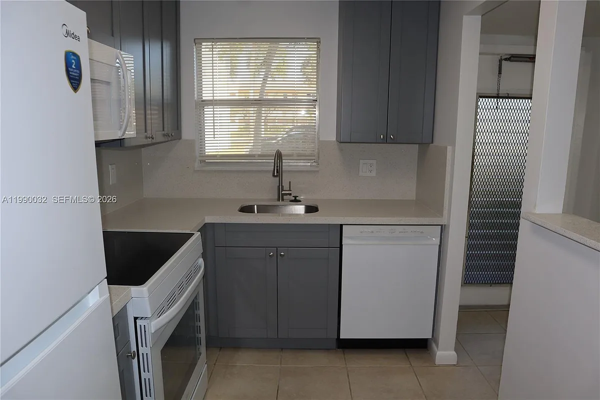 Photo 2 of 19 - 8500 Sunrise Lakes Blvd #111 - Sunrise, FL Building Photo - 8500 Sunrise Lakes Blvd #111