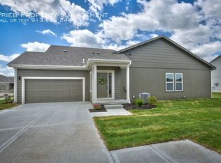 451 W Apache St, Gardner, KS 66030