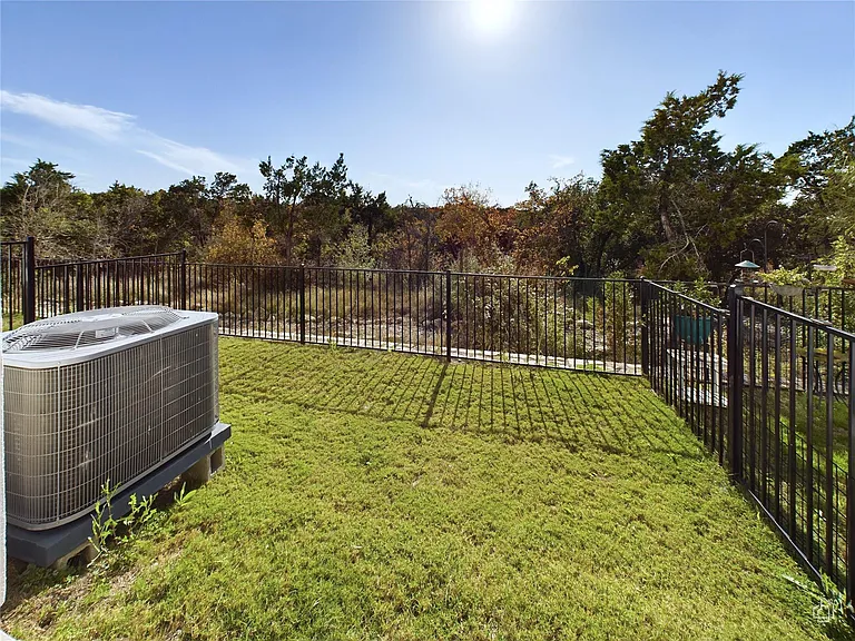 12001 Vista Parke Dr #904 — Photo 28
