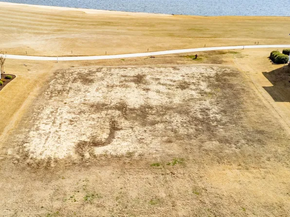 121 Country Club Dr #L3-02, Hertford, NC 27944