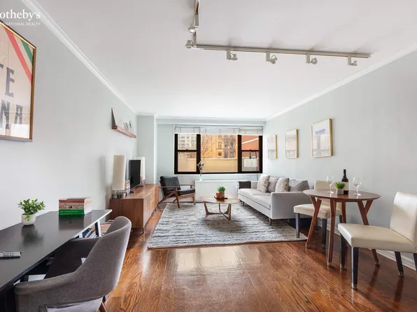 165 West 66th Street image 2 of 10