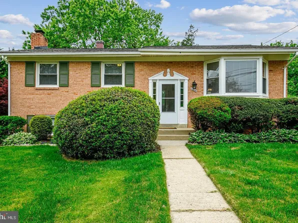 11806 Seven Locks Rd, Rockville, MD 20854