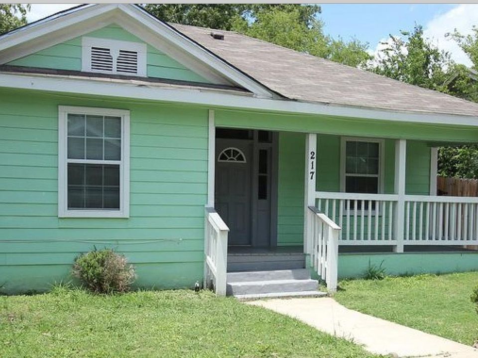 1st image of 217 Douglas Way St