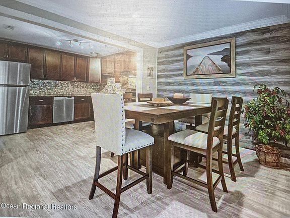 3rd image of 708 Zlotkin Cir APT 3