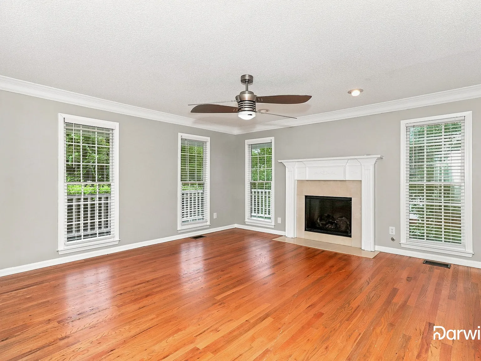 3 bed, 2.5 bath, 2188 sqft, $2,600 — Photo 4