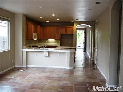 3rd image of 3018 Tintorera Way