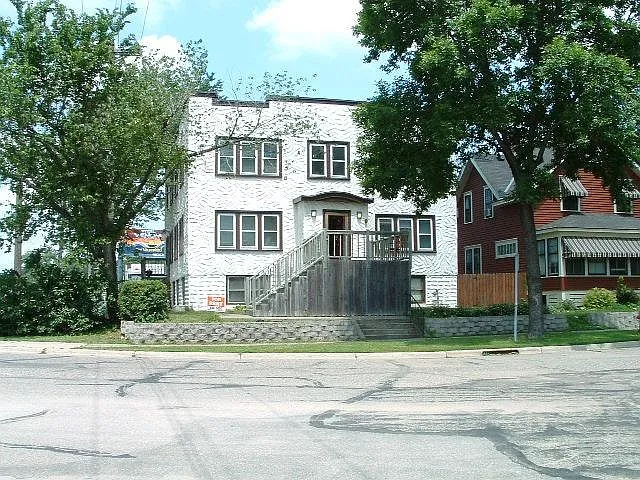 1563 Breda Ave #2